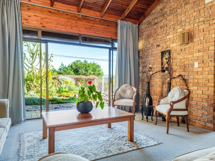 6 Bedroom Property for Sale in The Village Western Cape